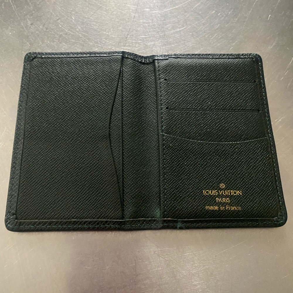 Louis Vuitton Taiga Leather Organizer de Poche - Picture 3 of 5